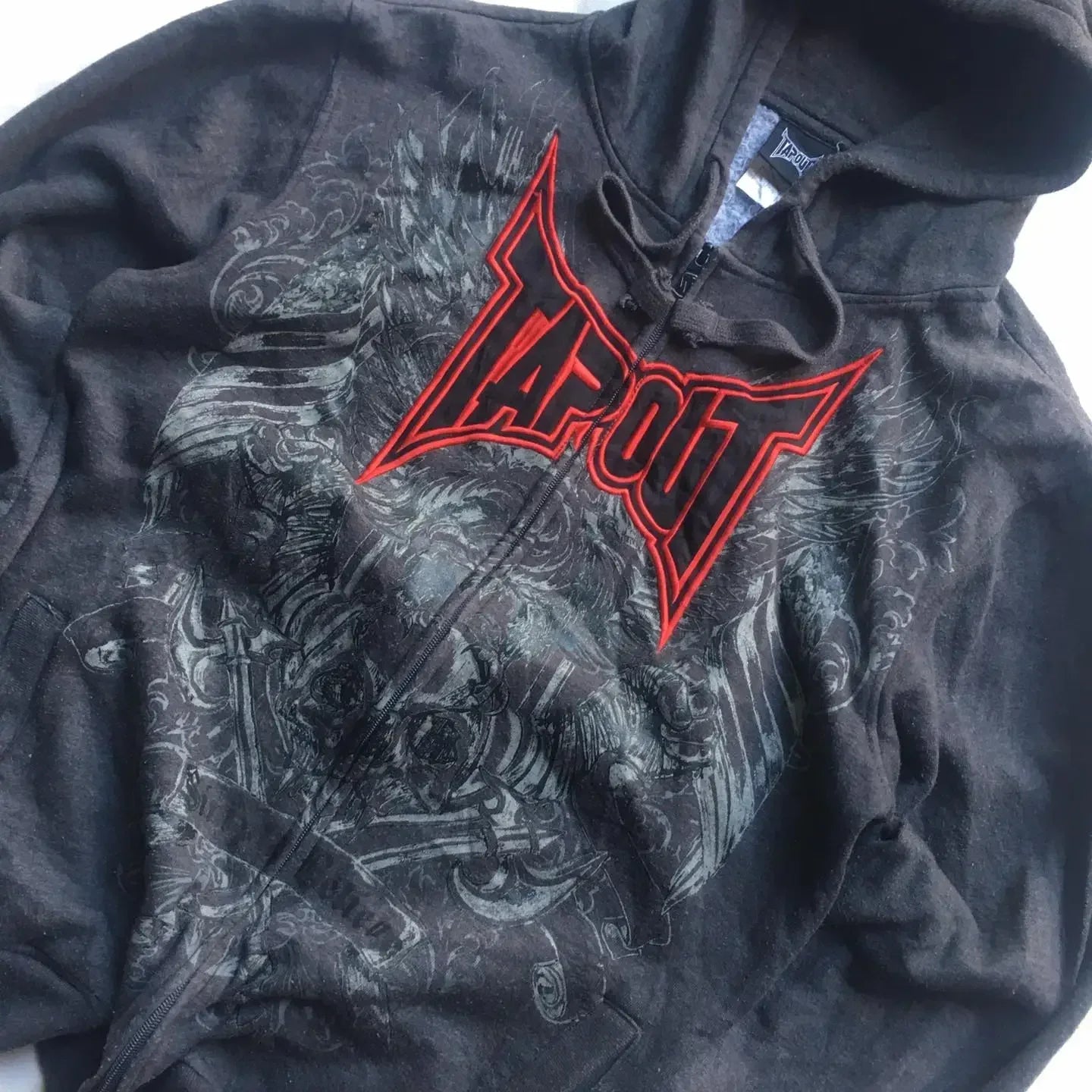 TAPOUT STREATWEAR HOODIES.