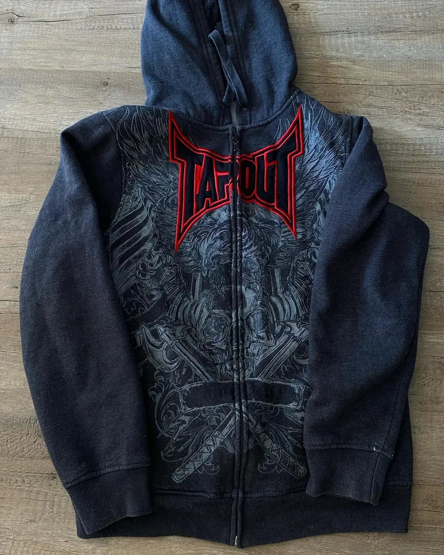 TAPOUT STREATWEAR HOODIES.